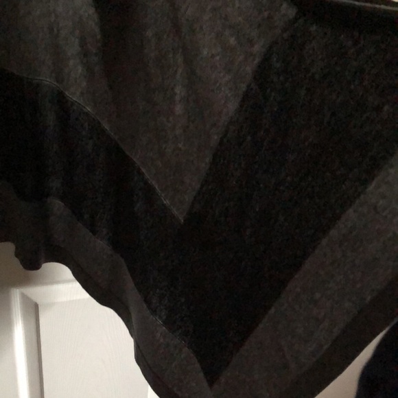 Grey& black cardigan! - Picture 6 of 7